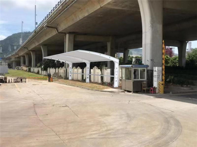 雨棚、雨篷、遮雨篷
